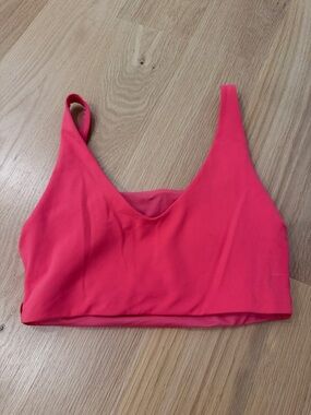 lululemon athletica V-Neck Light Support Sports Bra - Coral Pink